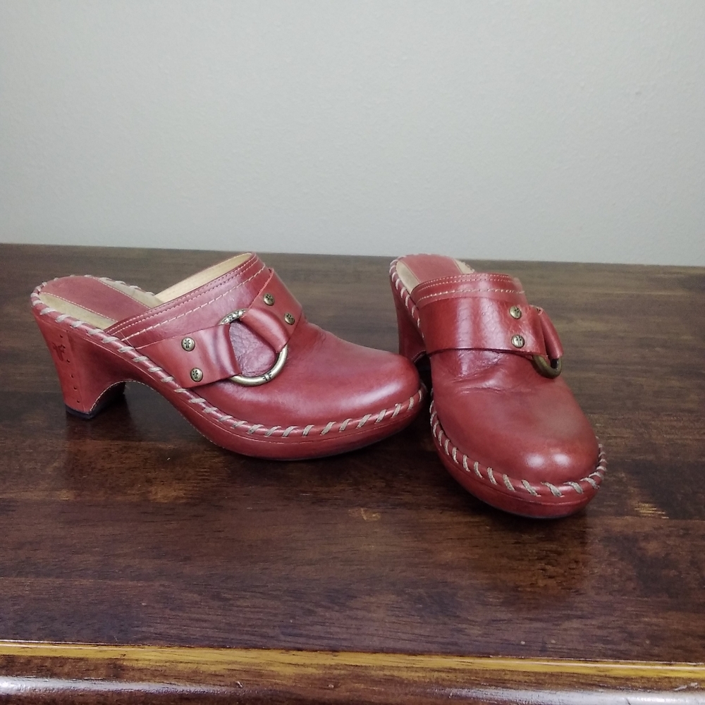 Frye Charlotte Red Stitched Leather Mule